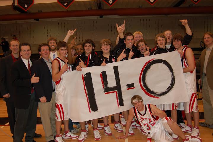 Ketchum and his basketball team at 14-0 in 2008. 