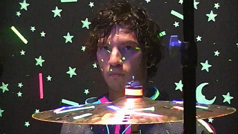 Josh Dun playing the drums in the newest music video