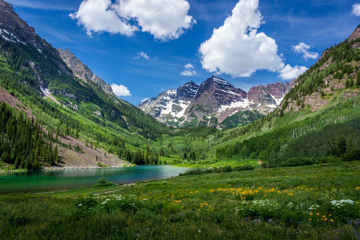Maroon Bells in Aspen, Colorado on a beautiful afternoon